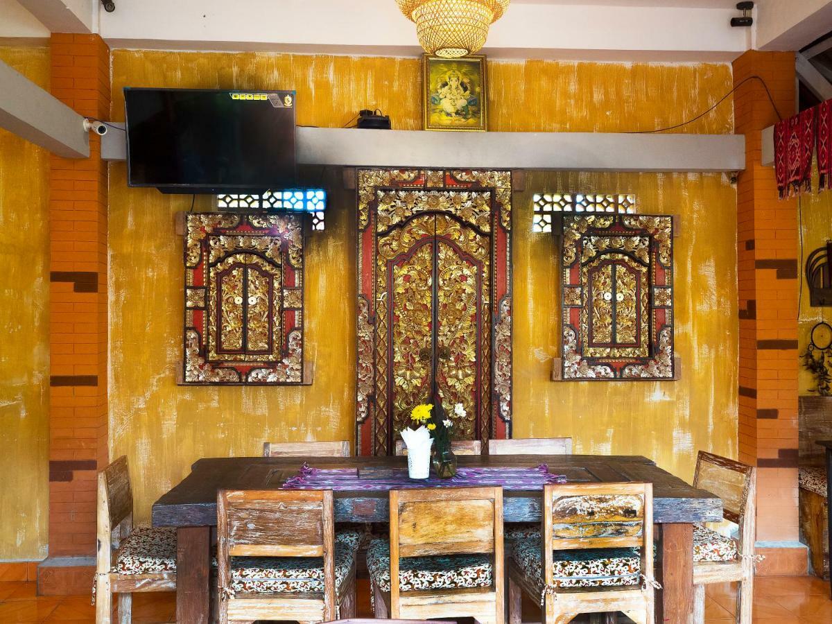 Lovina Palace Exterior photo