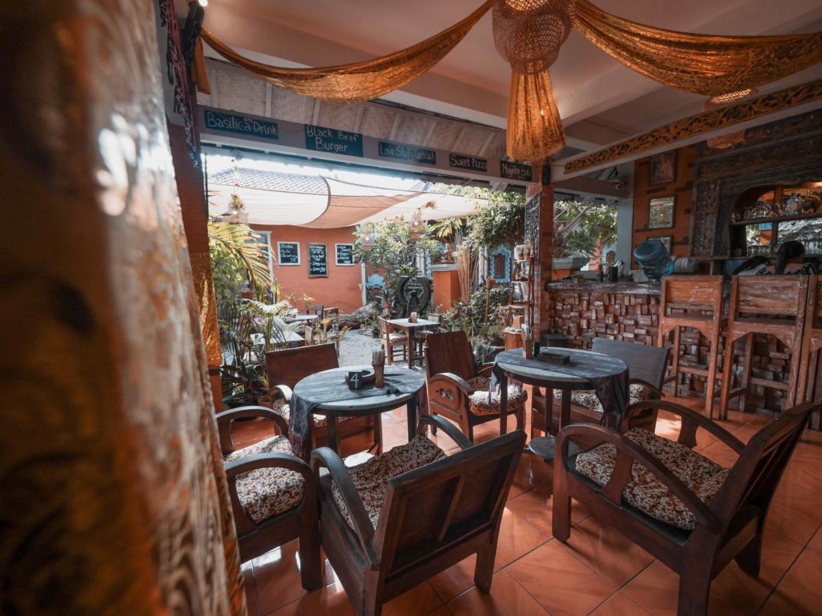 Lovina Palace Exterior photo